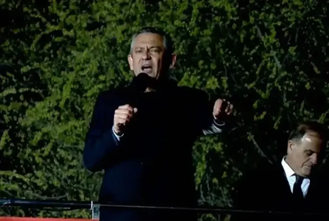 Özgür Özel bakanları hedef aldı: Bundan böyle 'sekreter' olarak muamele edeceğiz