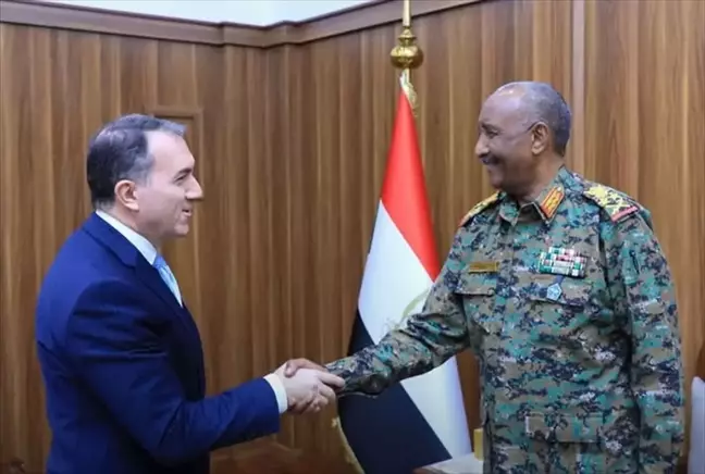 Sudan Egemenlik Konseyi Başkanı Burhan, Türkiye'nin Hartum Büyükelçisi Yıldız'ı kabul etti