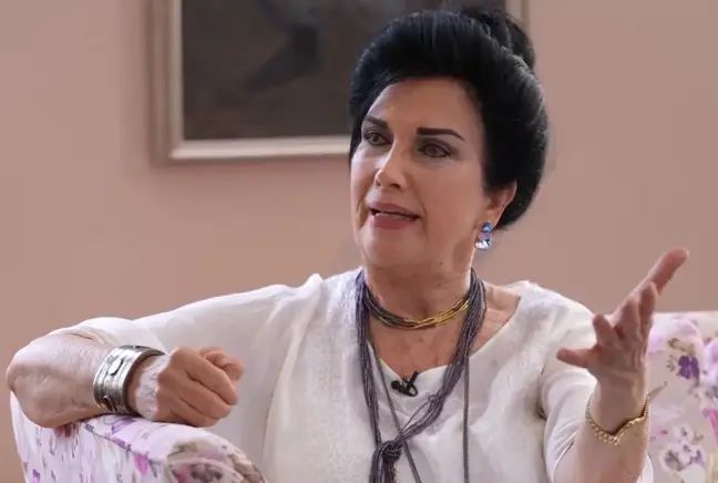 Aşk-ı Memnu dizisinin emektar ismi Zerrin Arbaş görkemli villasının kapıları açtı