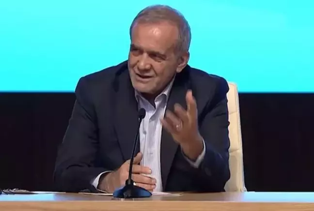 İran Cumhurbaşkanı Pezeşkiyan, Bakü'de Türkçe şiir okudu