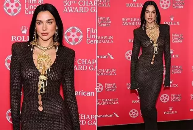Dua Lipa, katıldığı etkinlikte şeffaf elbisesiyle göz kamaştırdı