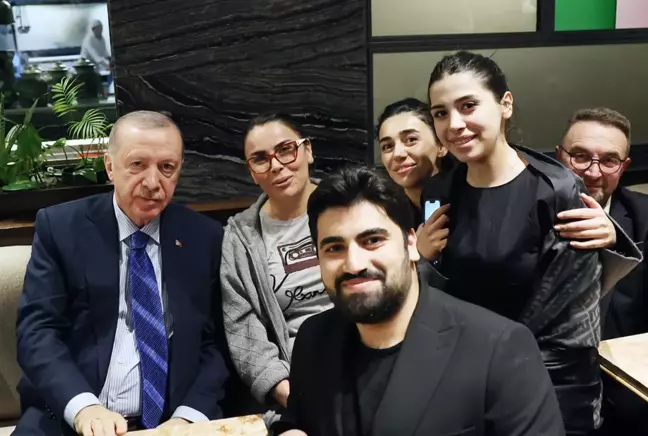 Cumhurbaşkanı Erdoğan'dan sürpriz kafe ziyareti