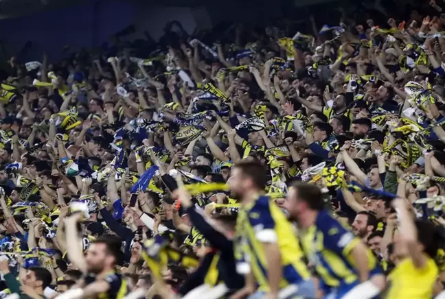 Bonservisi belirlendi! Fenerbahçe'nin yıldızına sürpriz talip