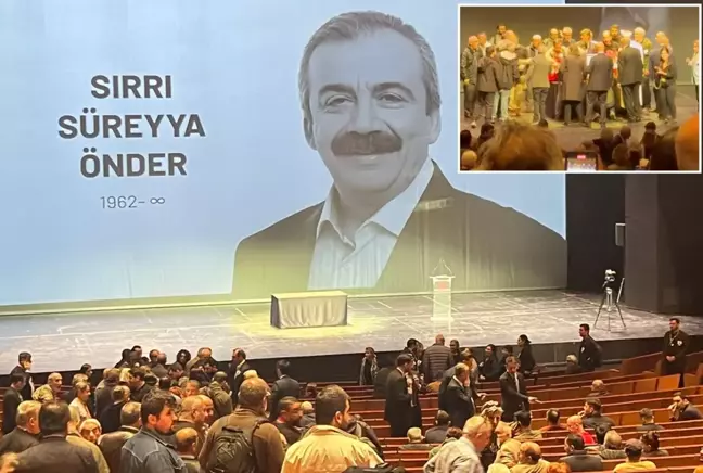 Sırrı Süreyya Önder'e veda! Cenazesi salona böyle getirildi