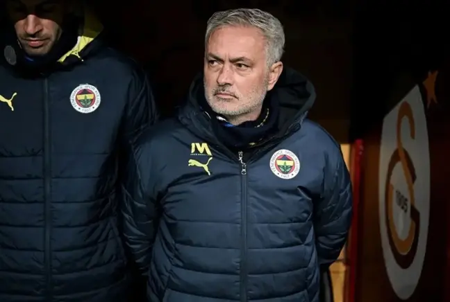 Jose Mourinho Fenerbahçe'den gidiyor! İşte yerine gelebilecek iki aday