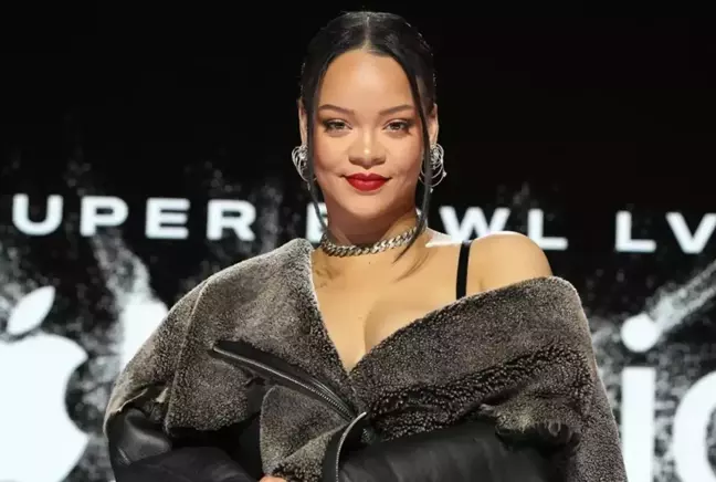 Rihanna'dan Met Gala'da sürpriz hamilelik duyurusu