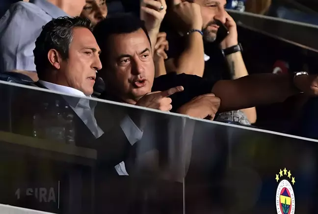 Fenerbahçe yönetimi genç yıldız için teklif edilen çuvalla parayı reddetti