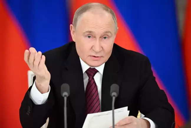 Putin'den gece yarısı ateşkes kararı: Ukrayna ile görüşmeler İstanbul'da yapılsın