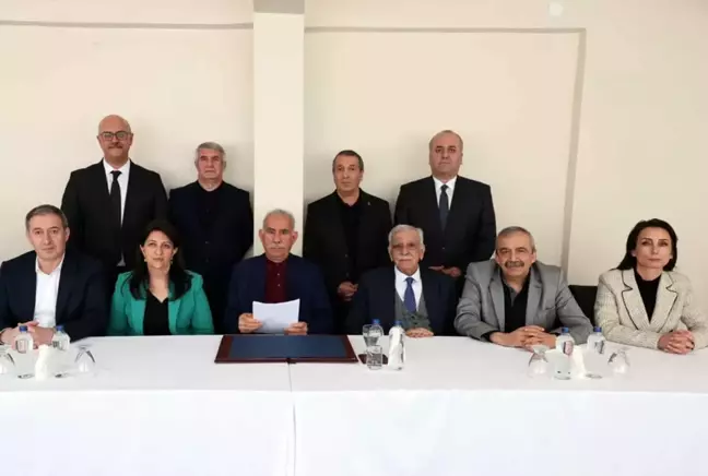 PKK'nın kendini feshetmesine DEM Parti'den ilk yorum