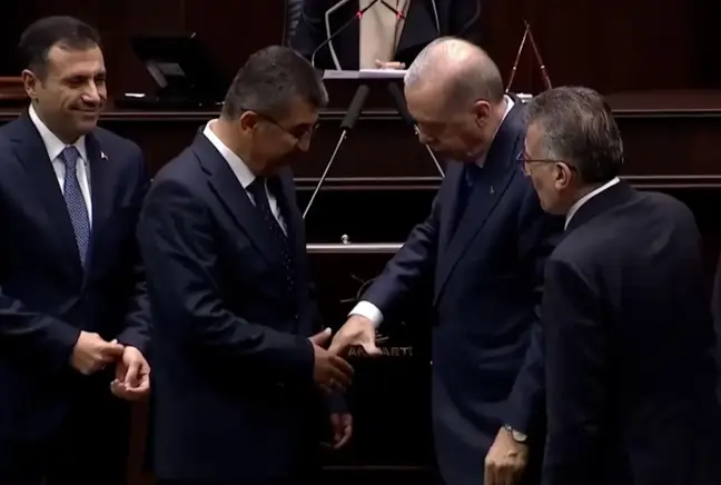 Rozet takma törenine Erdoğan'ın sorusu damga vurdu: Hangi partiden, nereden geldi?