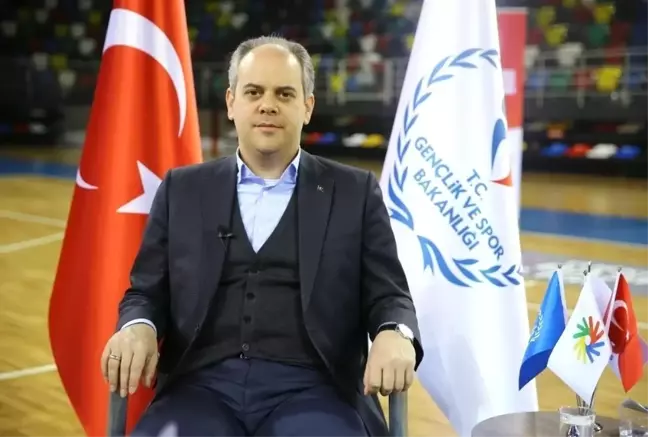 Bakan Kılıç, Şampiyon Güreşçi Rıza Yıldırım'ı Tebrik Etti