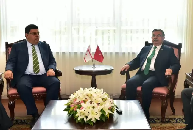 Bakan Yılmaz, KKTC Milli Eğitim Bakanı Berova ile Bir Araya Geldi