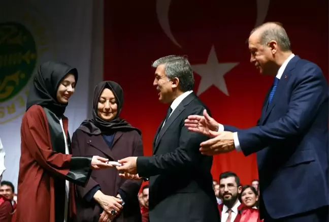 Abdullah Gül'ün Gelini de Tıp Fakültesi'nden Mezun Oldu