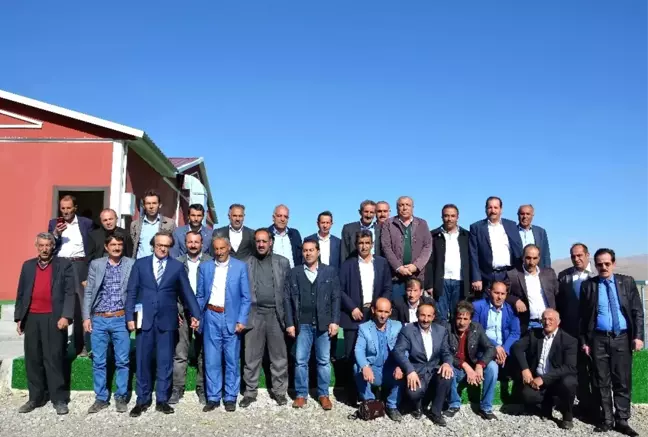 Çat'ta Muhtarlar Günü Sürprizi