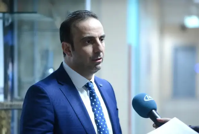 İsmail Özbayraktar:
