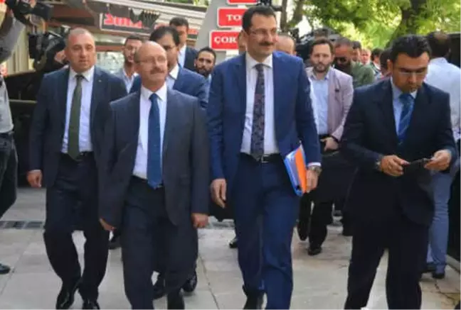 Siyasi Partilerin Aday Listeleri Ysk'ya Sunuldu