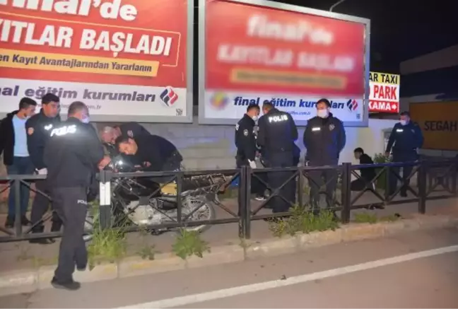 Polisten kaçan motosikletli 2 kişi, kovalamacayla yakalandı