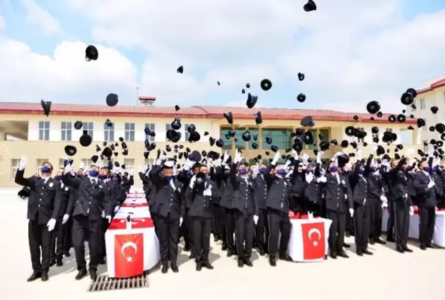 Son dakika haberleri... ADANA'DA POLİS ADAYLARININ MEZUNİYET SEVİNCİ