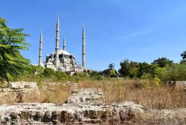 SELİMİYE CAMİİ'NDE 6 YIL SONRA ÇEVRE DÜZENLEMESİ BAŞLADI