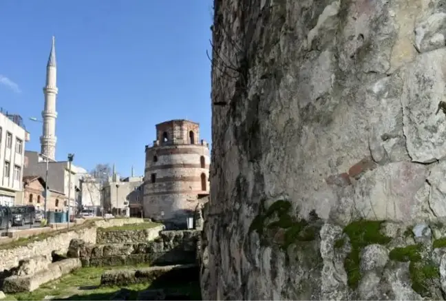 ROMA DÖNEMİNDEN KALMA SURLAR, BAHÇE DUVARI OLDU - EKİYLE YENİDEN