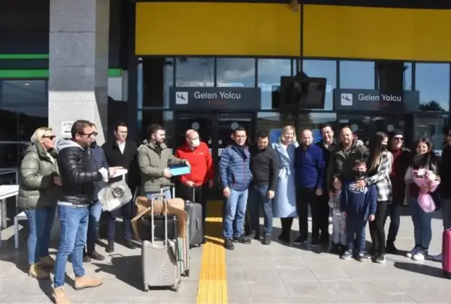 Ukrayna'da mahsur kalan 7 turizmci ve 1 öğrenci Bodrum'a geldi