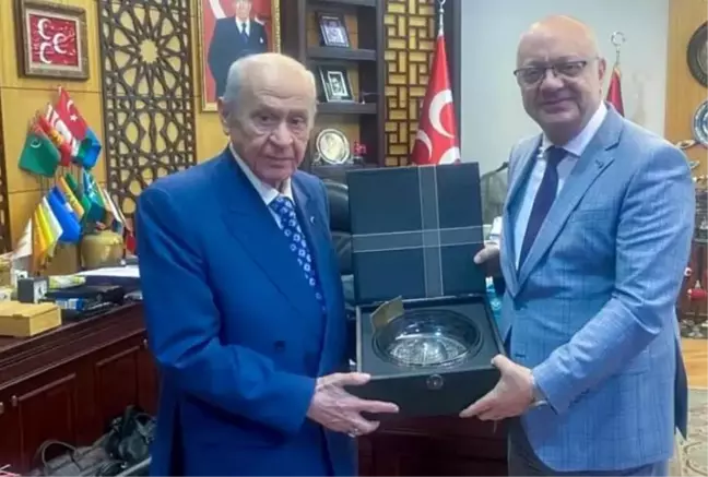 Manisa Büyükşehir Belediye Başkanı Cengiz Ergün, MHP Genel Başkanı Devlet Bahçeli'yi Ziyaret Etti
