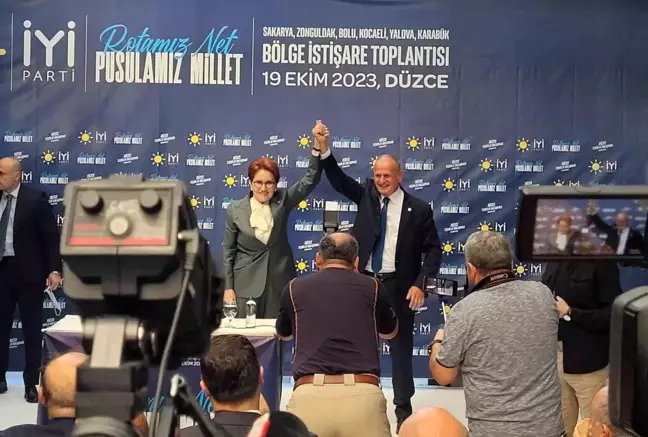 Meral Akşener, Düzce Belediye Başkan Adayını Tanıttı