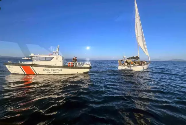 Datça Açıklarında 37 Düzensiz Göçmen ve 1 Kaçakçı Yakalandı