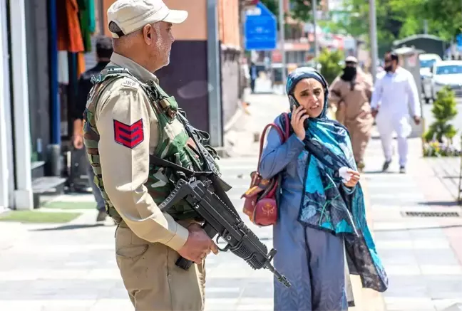 Keşmir'de Silahlı Saldırı: 26 Turist Hayatını Kaybetti