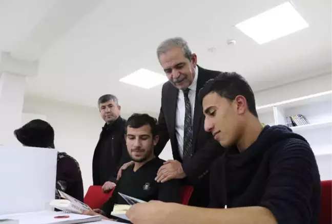 Demirkol Eğitim Merkezinde Gençlerle Bir Araya Geldi
