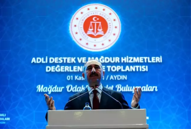 Adalet Bakanı Gül, Adnan Menderes Üniversitesi Atatürk Kongre Merkezi'nde düzenlenen,