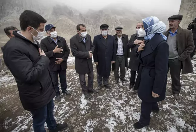 Depremden etkilenenlerin yaraları sarılıyor