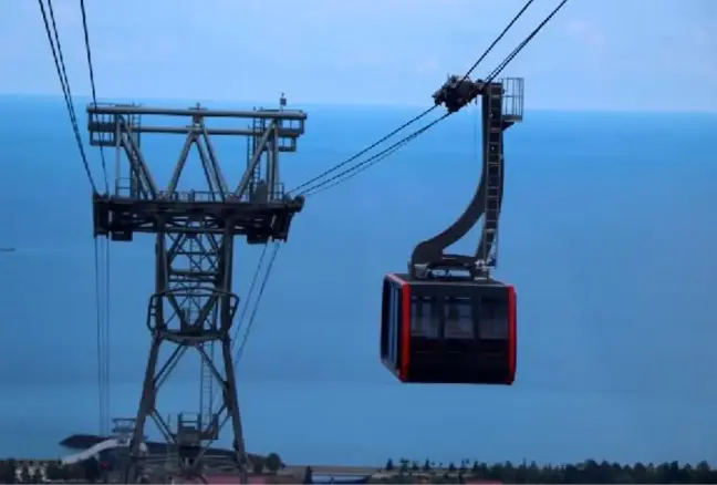 100 milyon TL'ye mal oldu, ilk yıl 60 bin kişiyi ağırladı! Karadeniz'in en uzun teleferiği çürümeye terk edildi