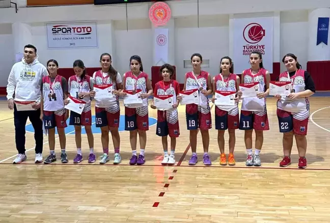 SANKO Okulları Yıldız Kız Basketbol Takımı Şampiyon Oldu