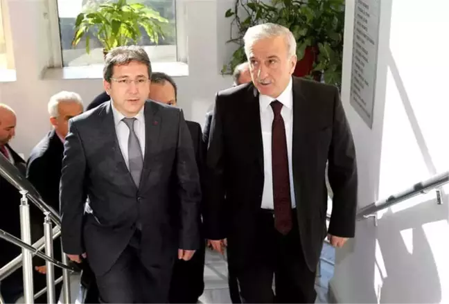 Vali Süleyman Kamçı, İl Sağlık Müdürü Benli'yi Ziyaret Etti