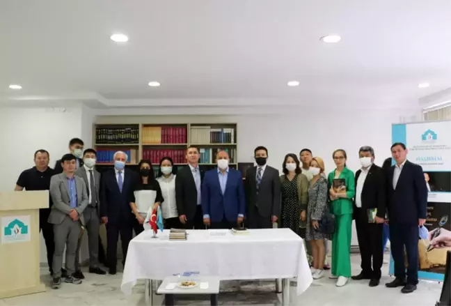 Ahmet Yesevi Üniversitesi Mütevelli Heyet Başkanı, Doktora Öğrencileri ile Hasbihâl Programında Bir Araya Geldi