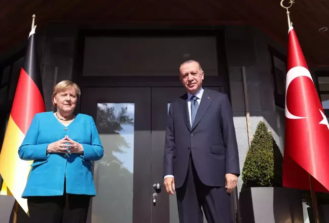 Almanya Başbakanı Merkel, Cumhurbaşkanı Erdoğan ile görüşme için Huber Köşkü'ne geldi
