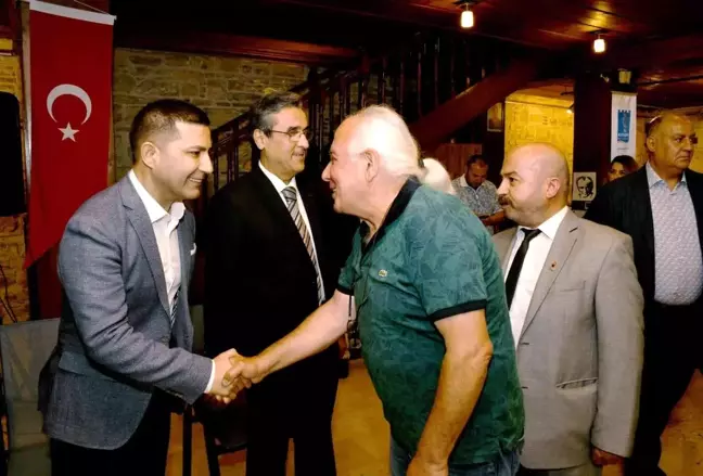 Kuşadası'nda ilçe protokolü vatandaşlar ile bayramlaştı