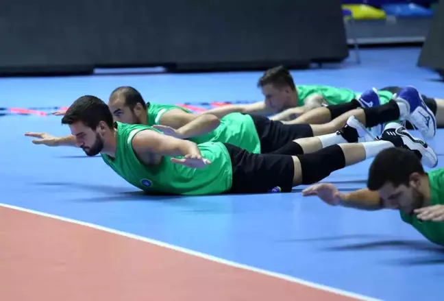 Bursa haberi! Bursa Büyükşehir Belediyespor Erkek Voleybol Takımı yeni sezon hazırlıklarına devam ediyor