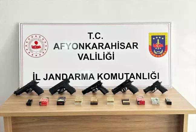 Afyonkarahisar'da düğünlerde havaya silahla ateş eden 5 şüpheli gözaltına alındı