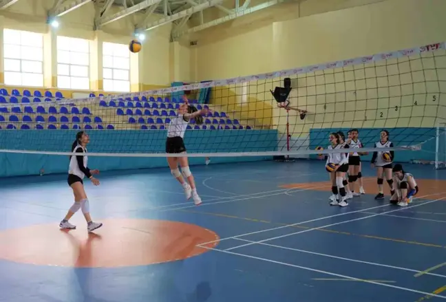 Muş Spor Lisesi Kız Voleybol Takımı Türkiye Finallerine Yükseldi