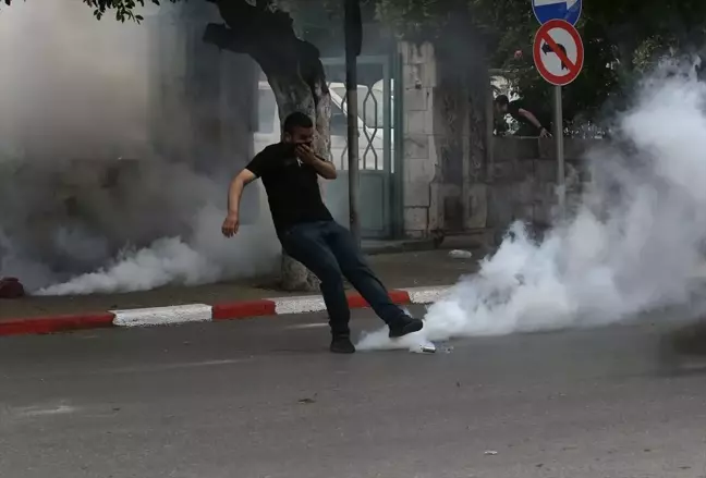 Nablus'ta İsrail Askerleri 3 Filistinliyi Yaraladı