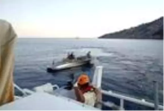 Sürüklenen teknedeki 3 kişi kurtarıldı