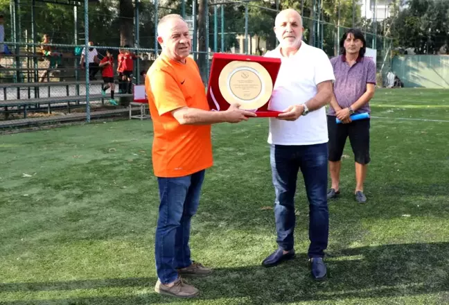 ASKF'den Başkan Çavuşoğlu'na teşekkür plaketi