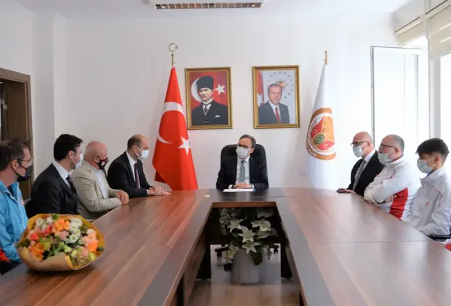 Bilecik Valisi Kemal Kızılkaya, başarılı sporcuları kabul etti