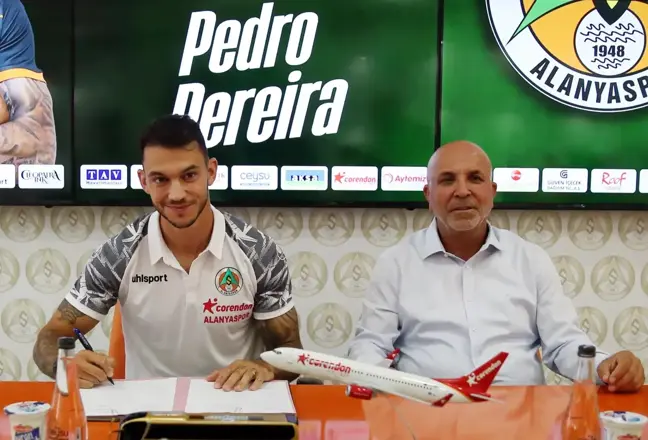 Pedro Pereira 1 yıllığına Corendon Alanyaspor'da