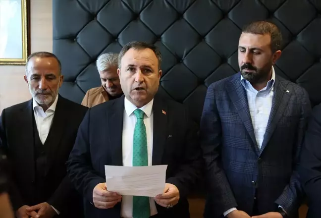 CHP Bitlis Belediye Başkan Adayı AK Parti'ye Katıldı