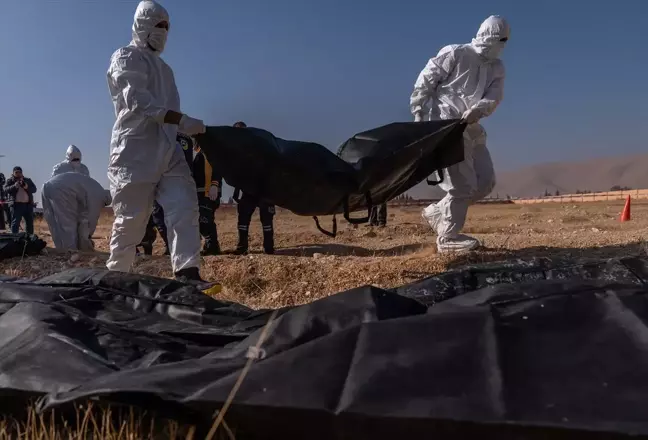 Suriye'de Bağdat Köprüsü'nde Toplu Mezar Bulundu