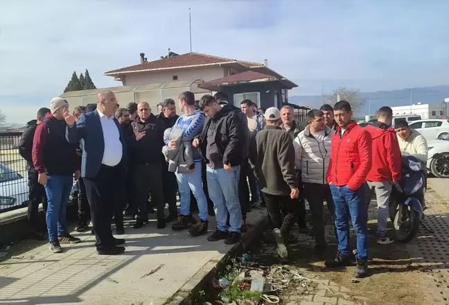 İzmir'deki Süt İşleme Fabrikasında Ücretsiz İzin Krizi