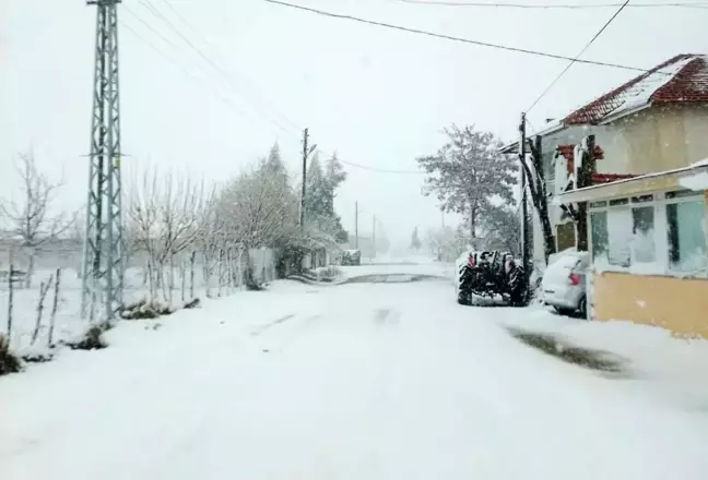 Antalya'nın Kaş İlçesinde Yoğun Kar Yağışı Başladı